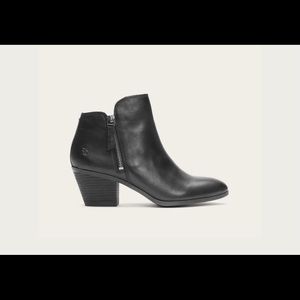 Frye Judith ankle boots, black, size 9M